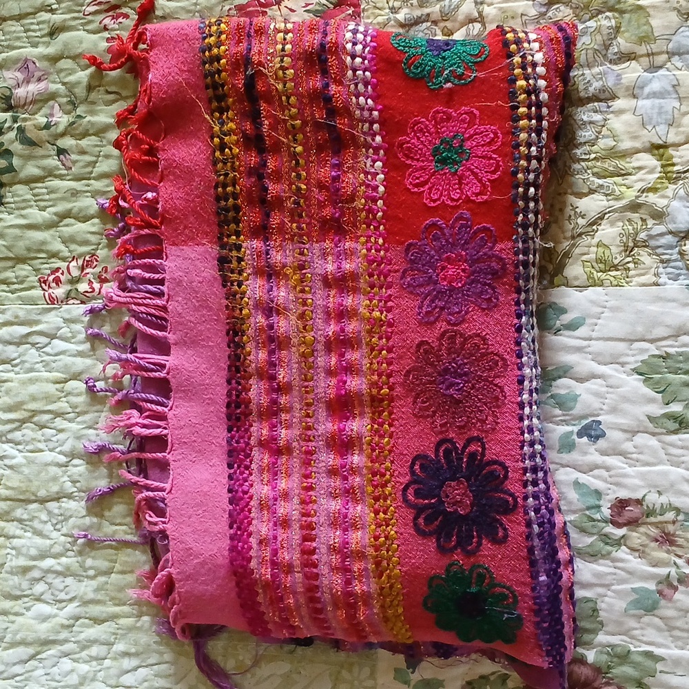 Boho Style colorful scarf - Picture 7 of 7